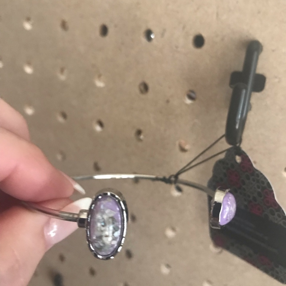 Open front bangle w/lavender stones & sparkles